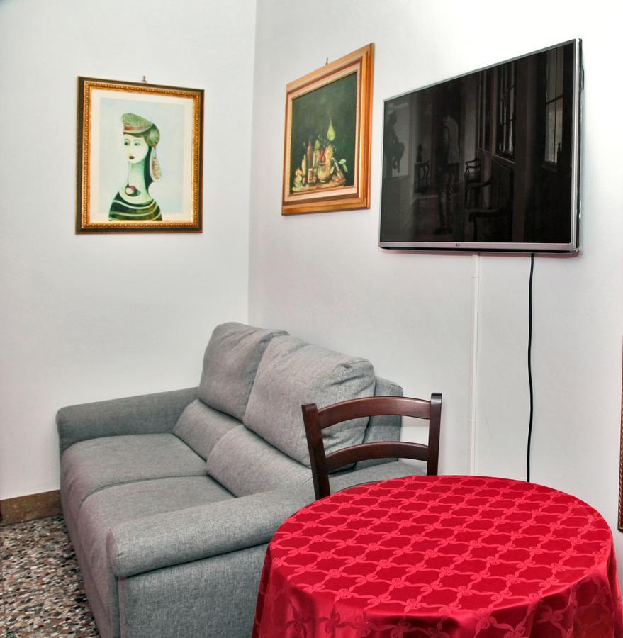 Crispi Rooms Катанія Екстер'єр фото